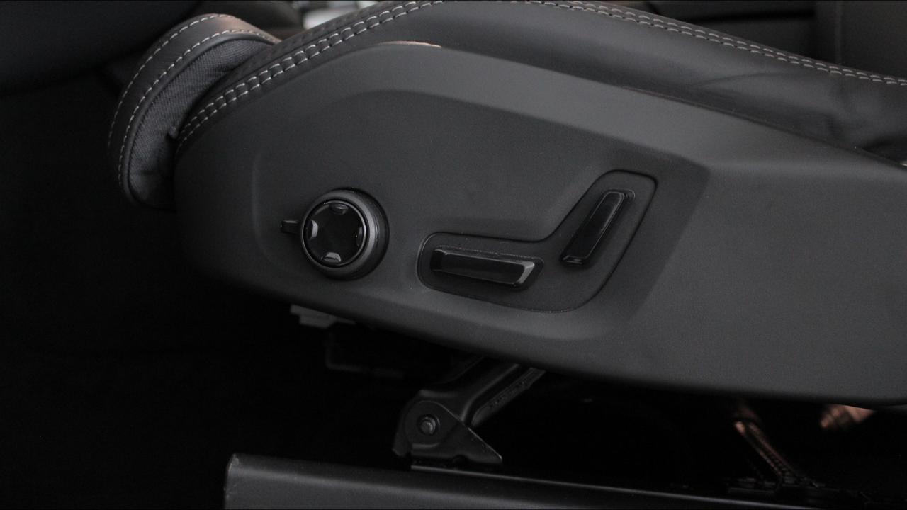 VOLVO N.XC90 Ultra Bright T8 AWD AUT 7P