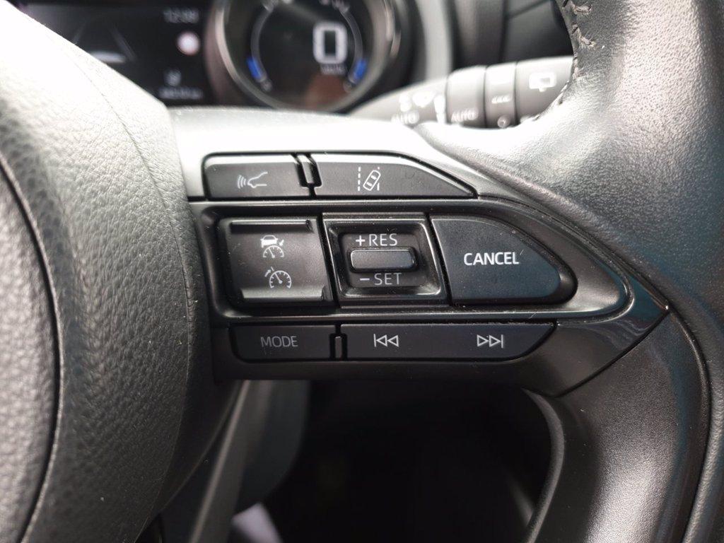 TOYOTA Yaris 1.5h style del 2021