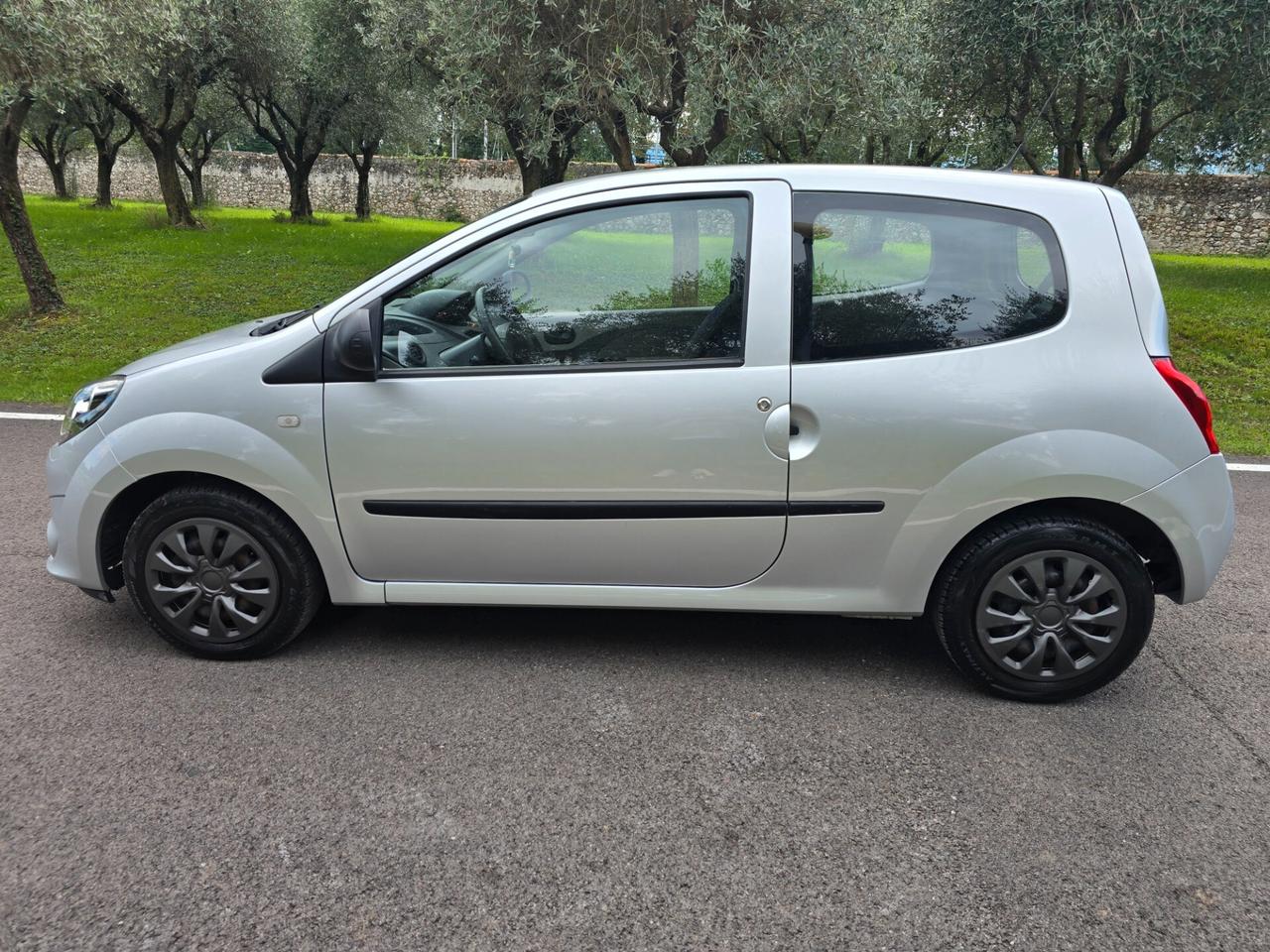 Renault Twingo 1.2 8V OK NEOPATENTATI 113000KM
