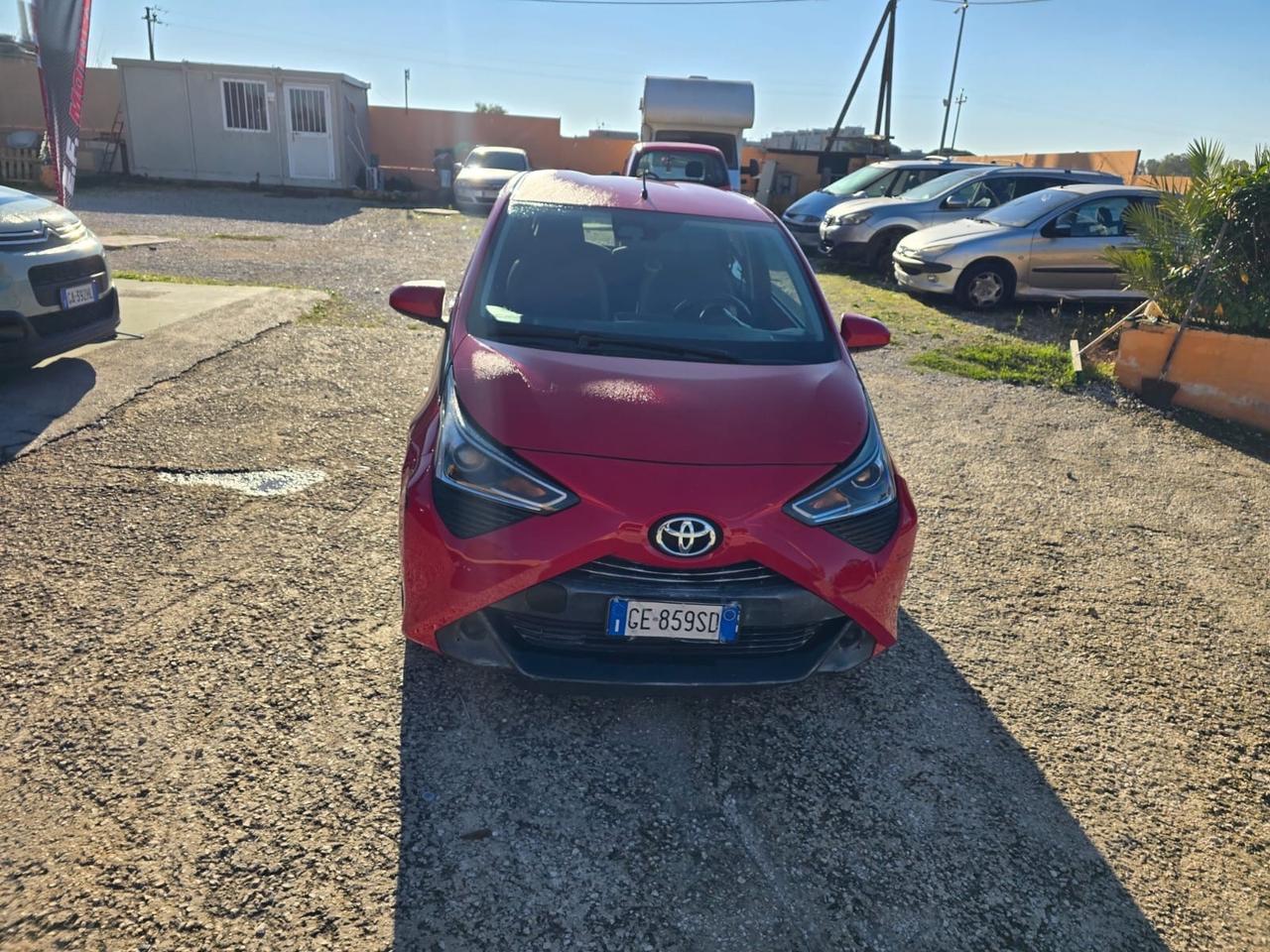 Toyota Aygo Connect 1.0 VVT-i 72 CV 5 porte x-clusiv
