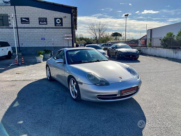 Porsche carrera 4 996