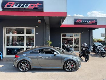 Audi TT TTS Coupé 2.0 TFSI 310 CV quattro