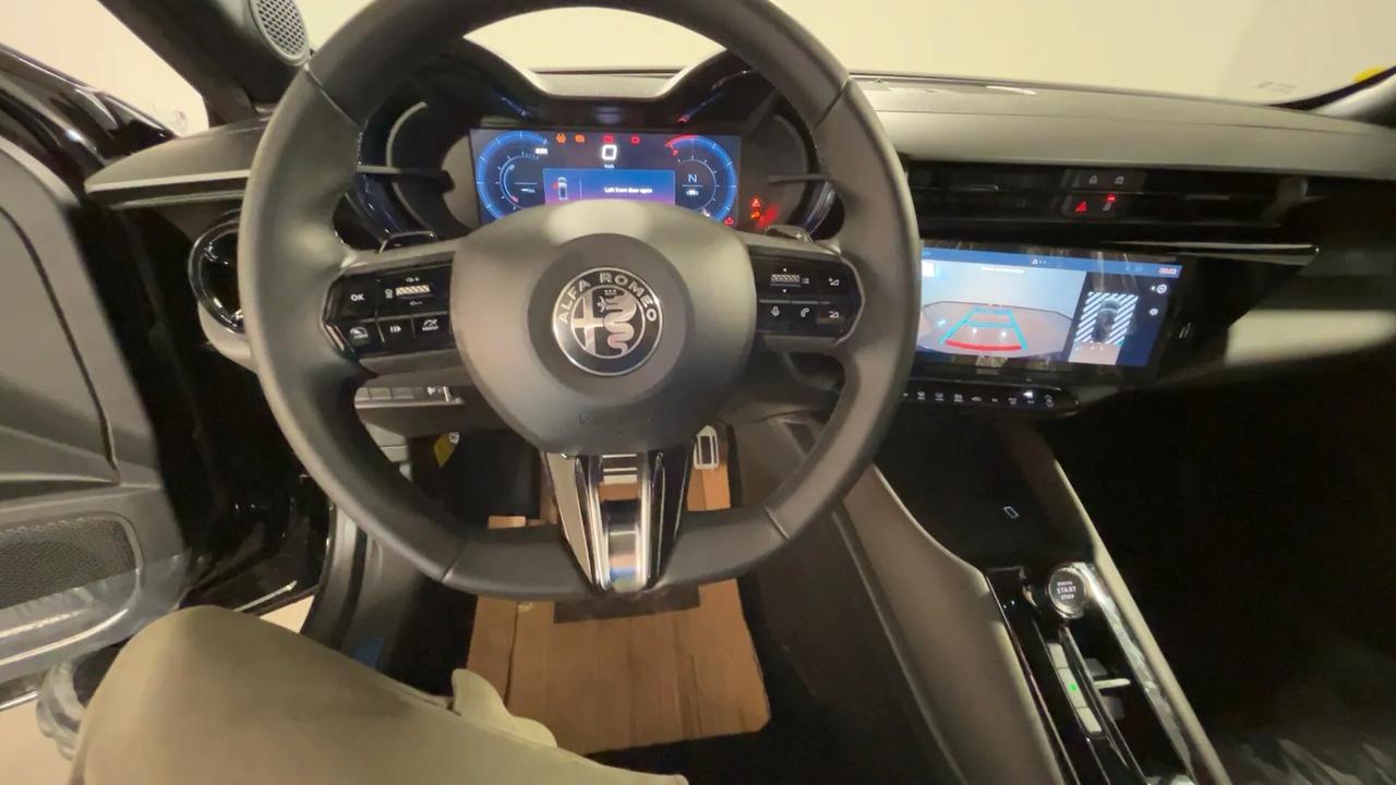 Alfa Romeo Junior 1.2 136 CV Hybrid eDCT6