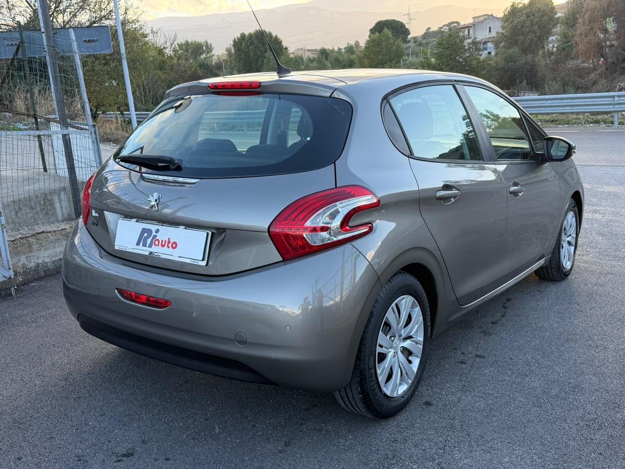 Peugeot 208 1.4. Hdi 70 cv 5 porte
