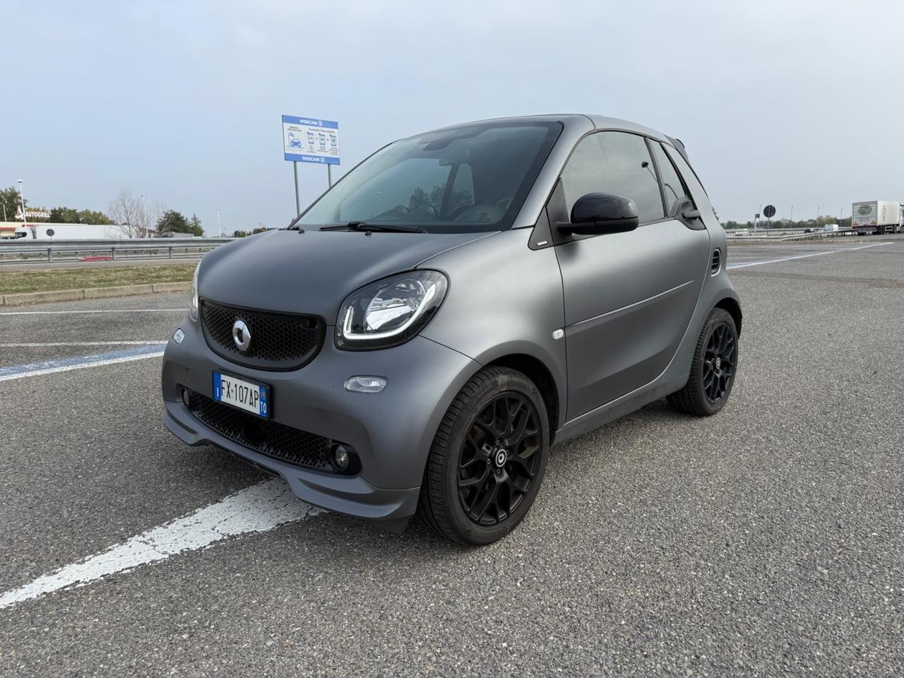 Smart Fortwo CABRIO 90CV Suitegrey Superpassion NAVI LED