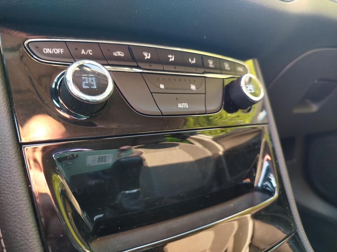 Opel Astra 1.6 BiTurbo OPC Line