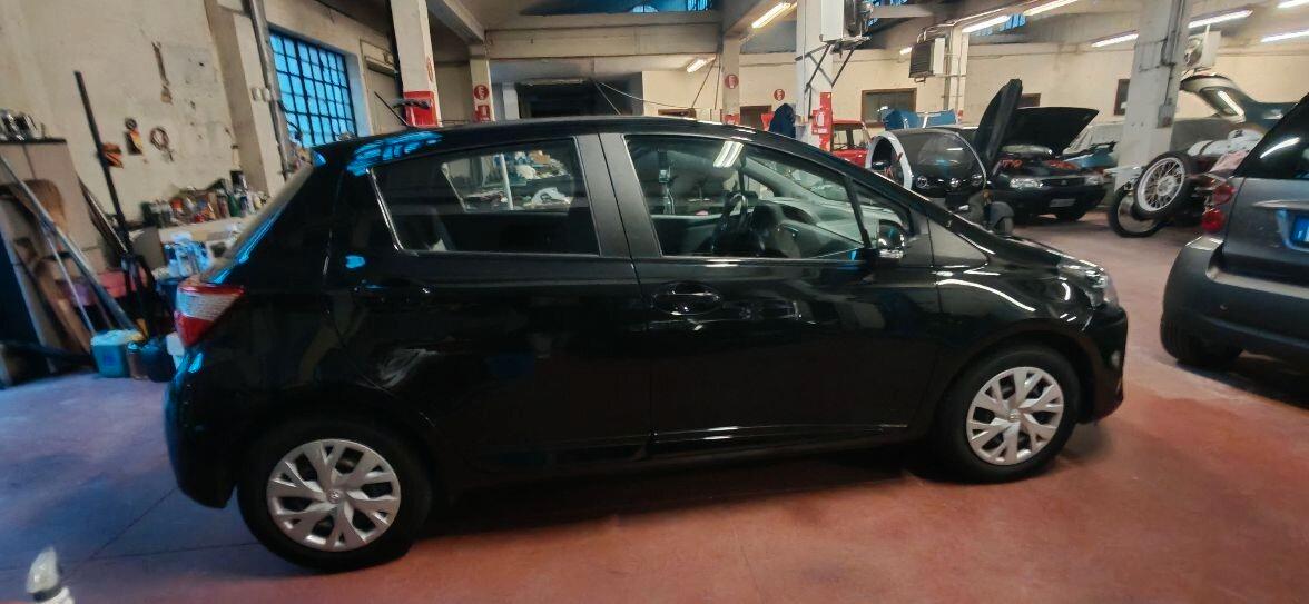 Toyota Yaris 1.0 5 porte Active