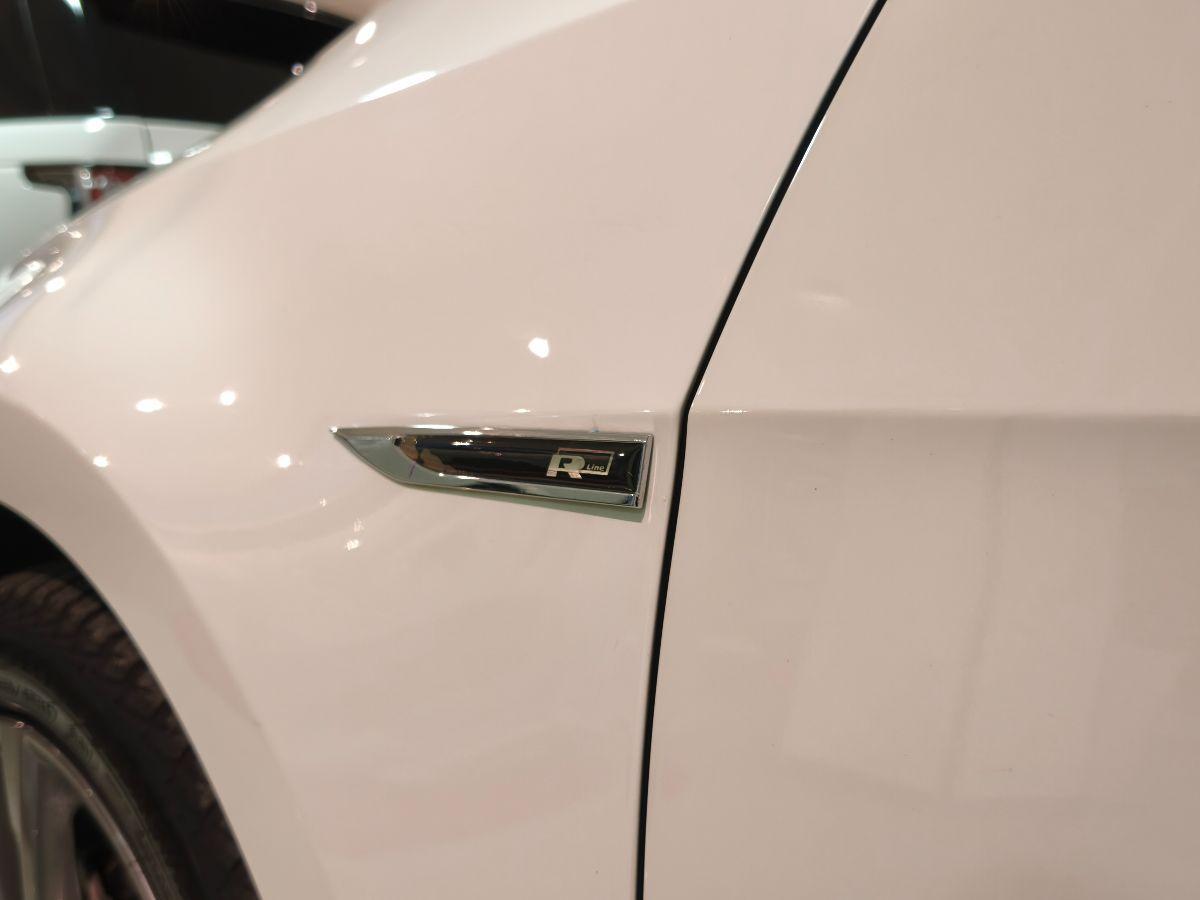 VOLKSWAGEN Golf 1.6 TDI 110CV DSG R-LINE