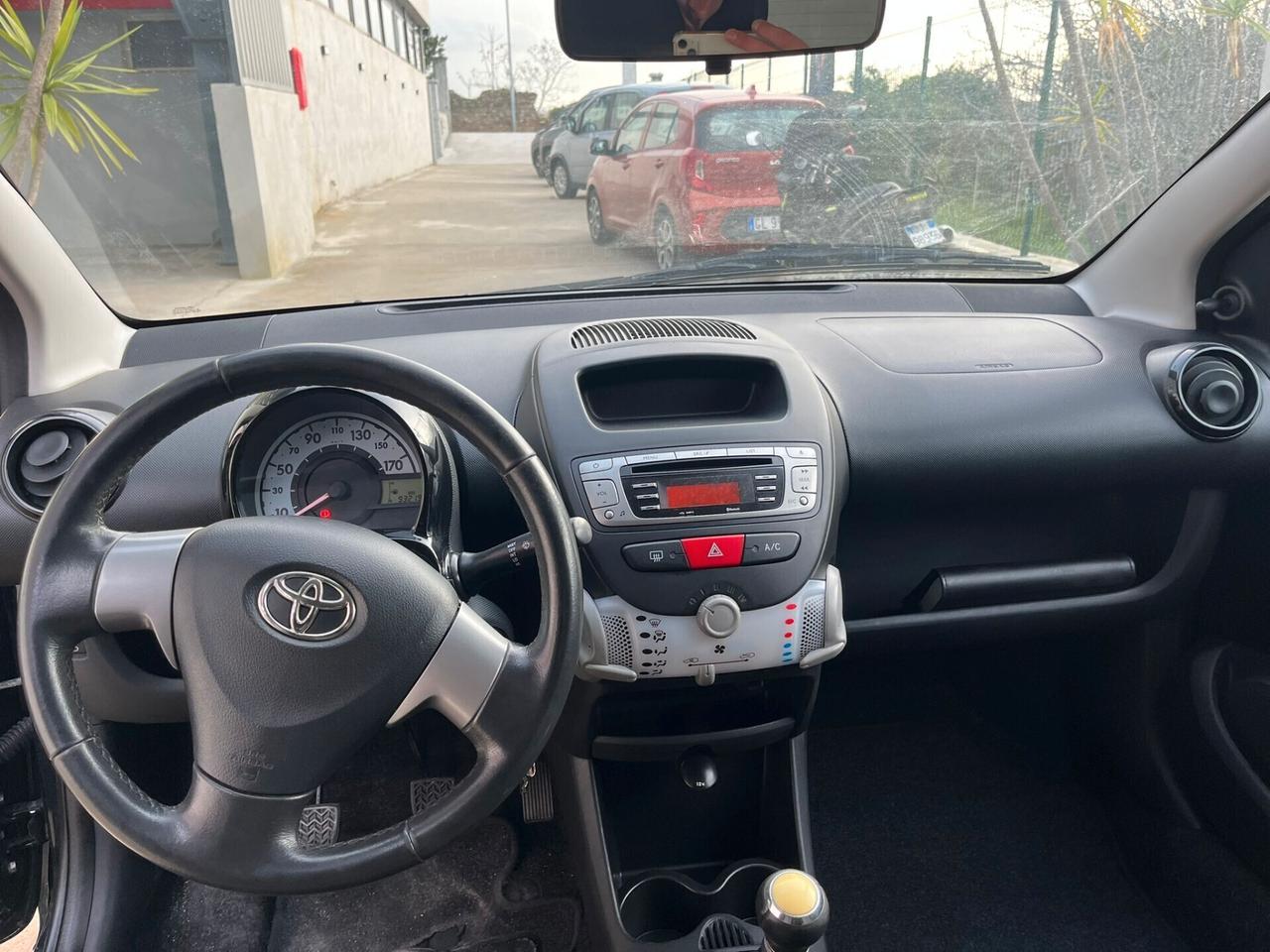 Toyota Aygo 1.0 12V VVT-i 5 porte Active Connect