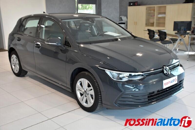 VOLKSWAGEN GOLF 8 1.5 ETSI 131 CV DSG LIFE