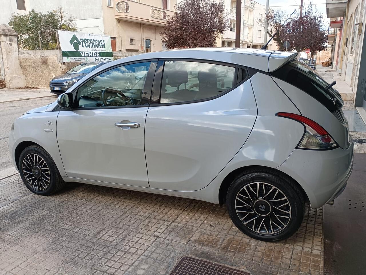 Lancia Ypsilon 1.3 MJT 16V 95 CV 5 porte S&S Mya