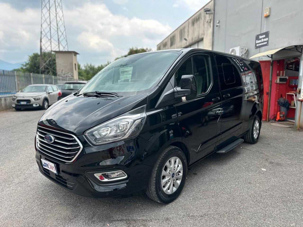 Ford Tourneo Custom 9 POSTI Shuttle Bus 320 2.0 TDCi 170CV aut. PL Tit.