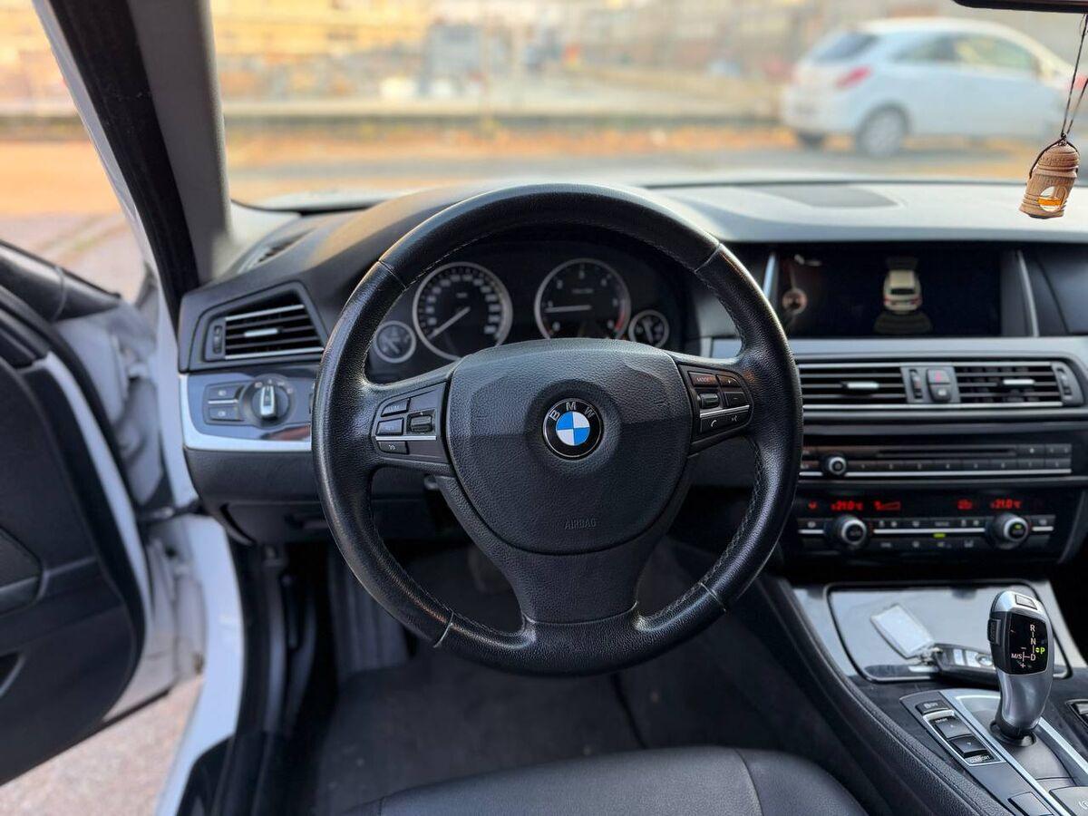 BMW Serie 5 520d Business 190cv auto