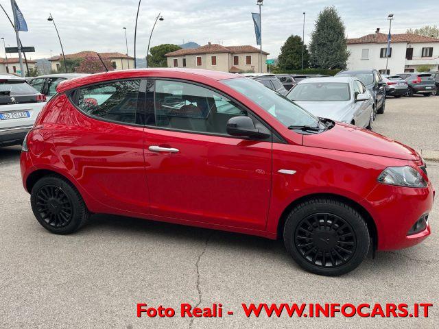 LANCIA Ypsilon 1.0 FireFly 5p S&S Hybrid Ecochic Silver PROMO