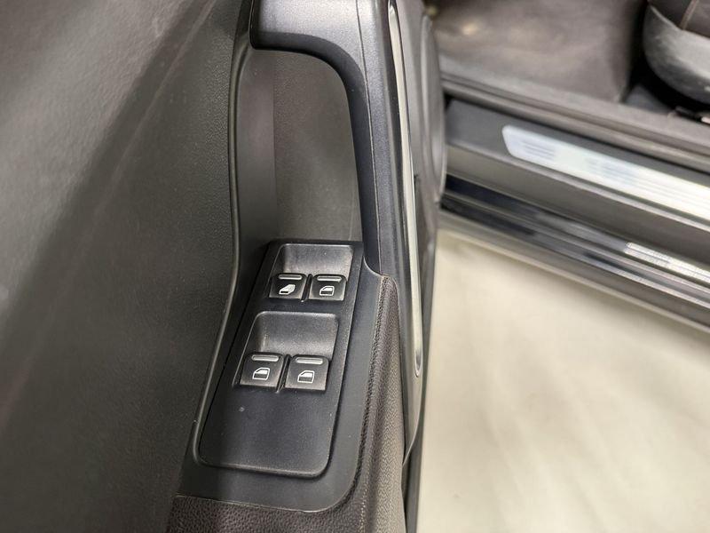 Volkswagen Maggiolino 1.6 TDI Design 50s