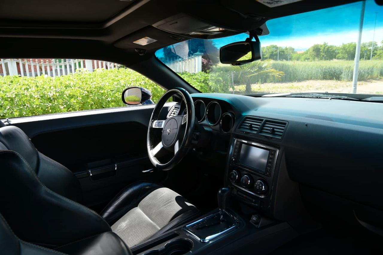 Dodge Challenger SRT-8 2009