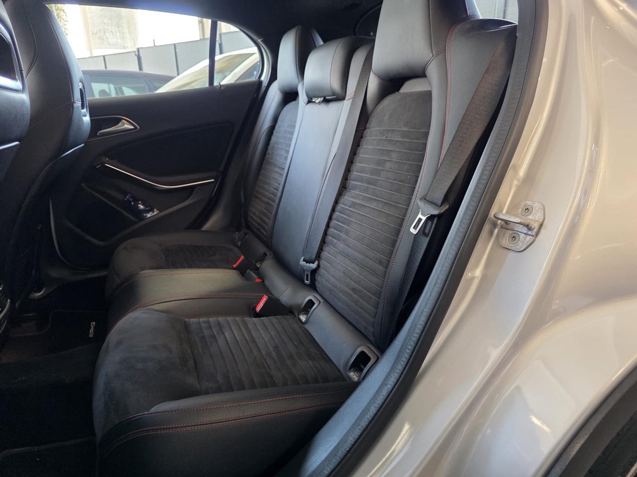 Mercedes-benz GLA 200 d 4Matic TETTO APRIBILE Premium