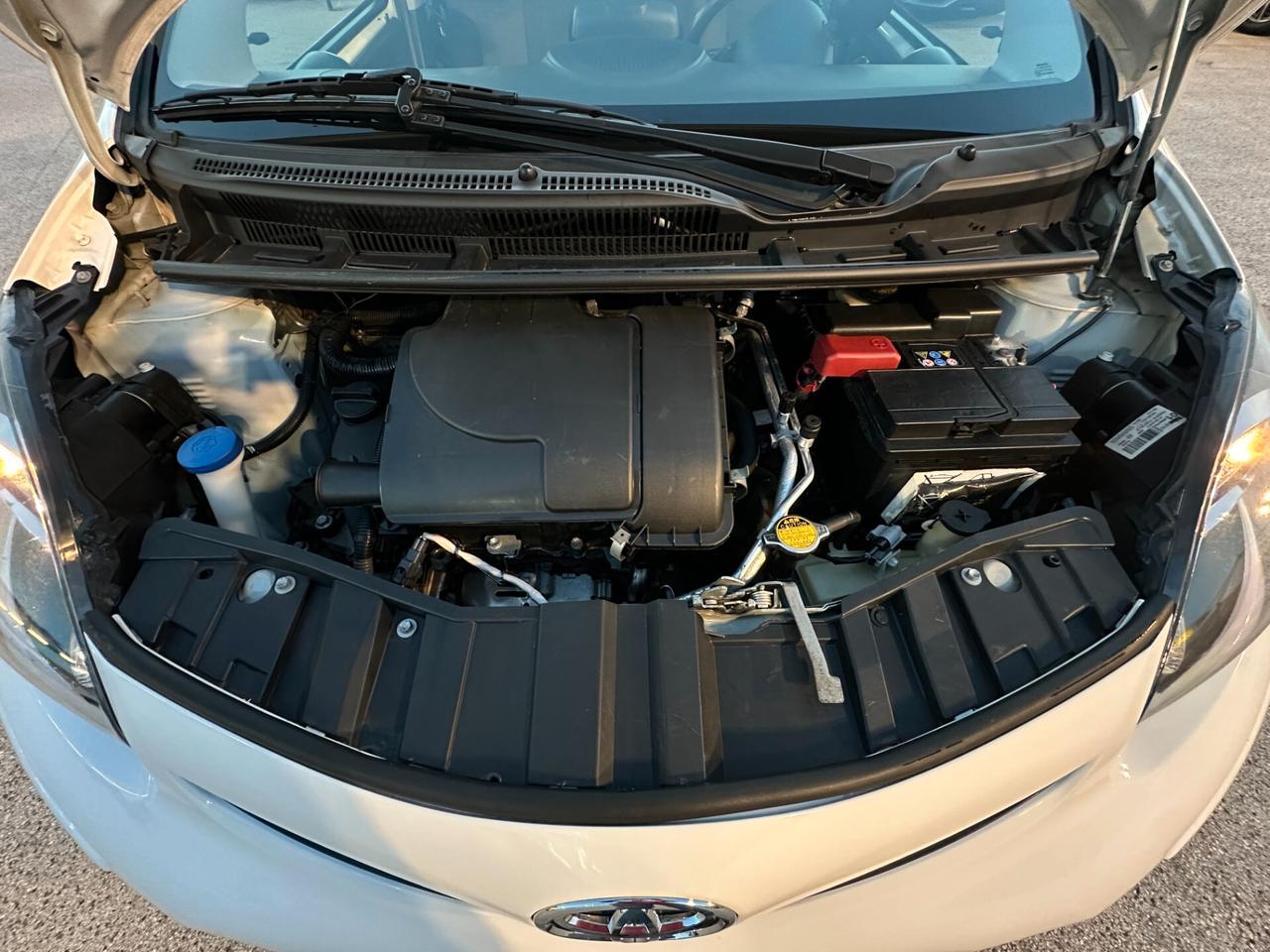 TOYOTA Aygo 1.0 VVT-i 5 porte Lounge Connect M-MT