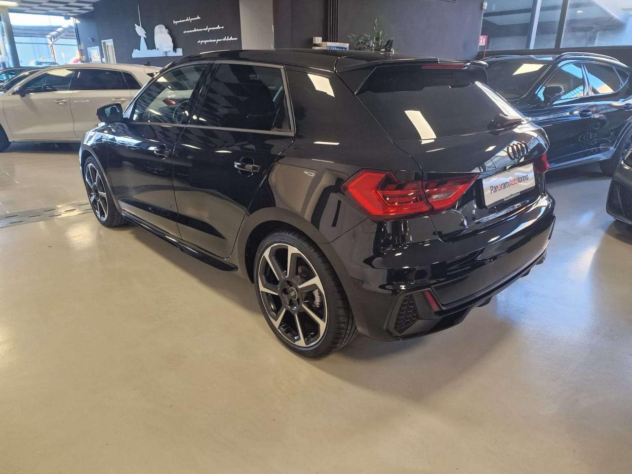 Audi A1 A1 SPB 30 1.0 tfsi Identity Black 116cv s-tronic
