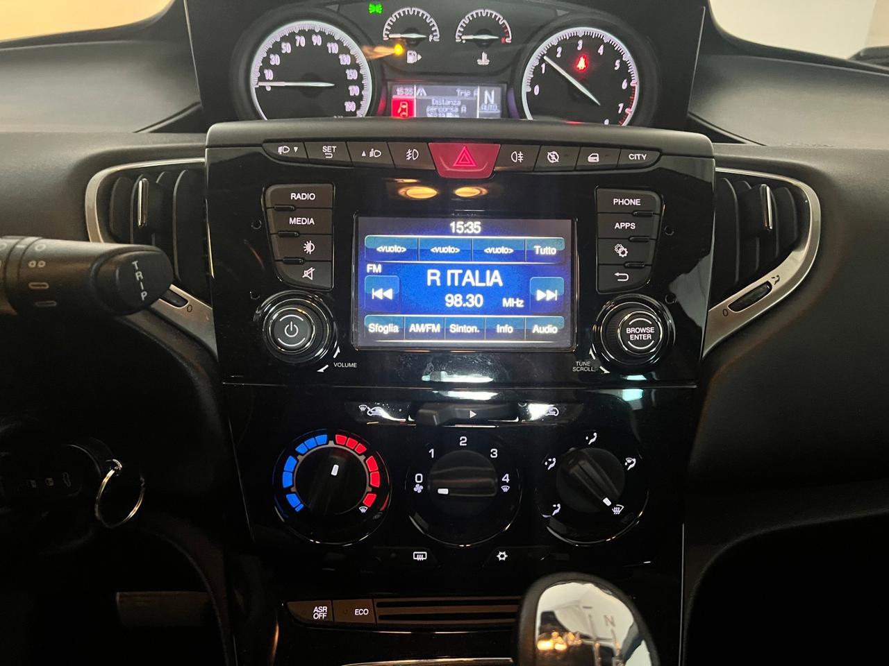 Lancia Ypsilon 0.9 TwinAir 85 CV 5 porte S&S DFN Gold