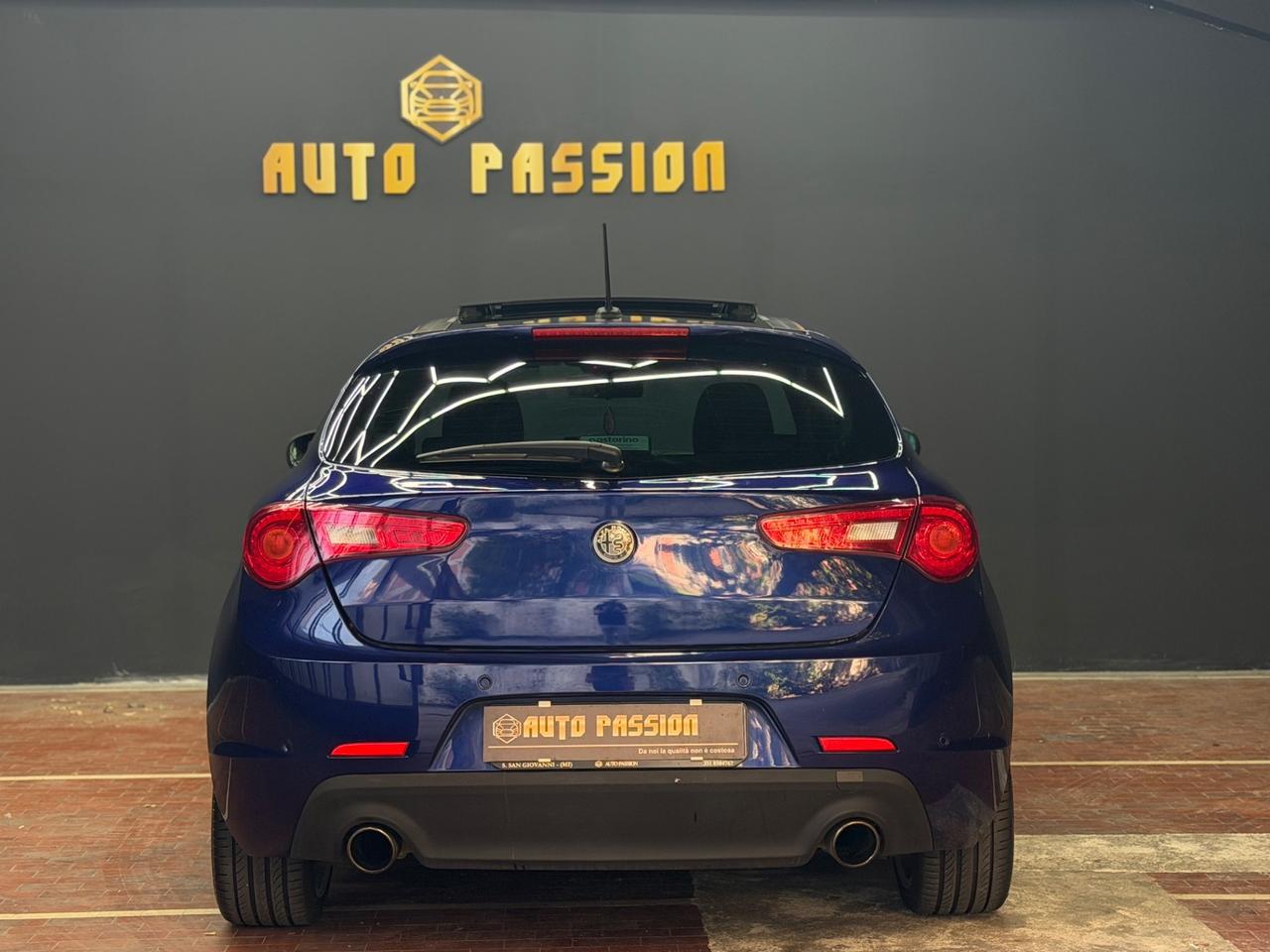 Alfa Romeo Giulietta 1750 Turbo TCT Veloce TETTO PANORAMICO/CARBONIO