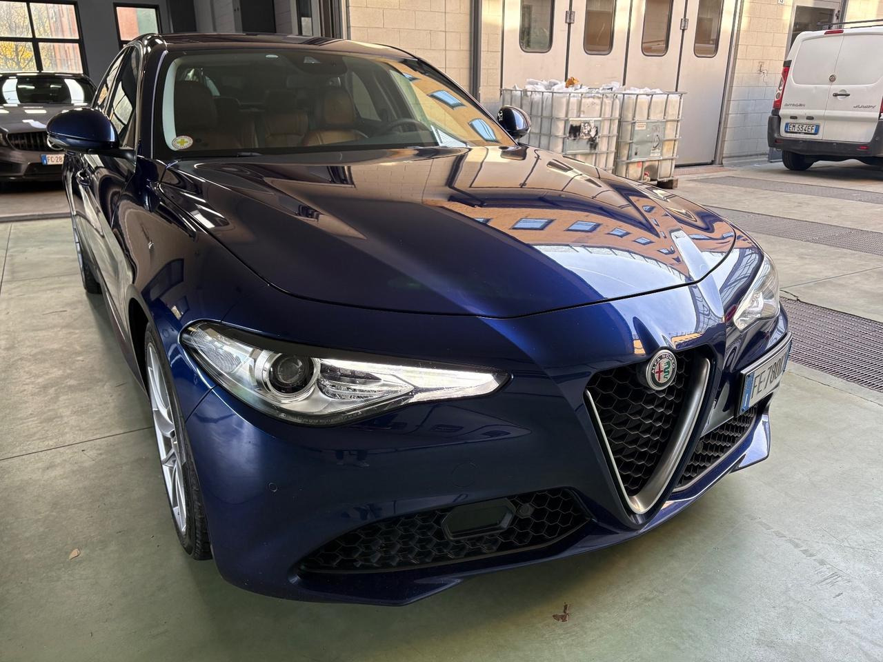 Alfa Romeo Giulia 2.2 Q2 Turbodiesel 180 CV AT8 Business Sport Launch Ed.