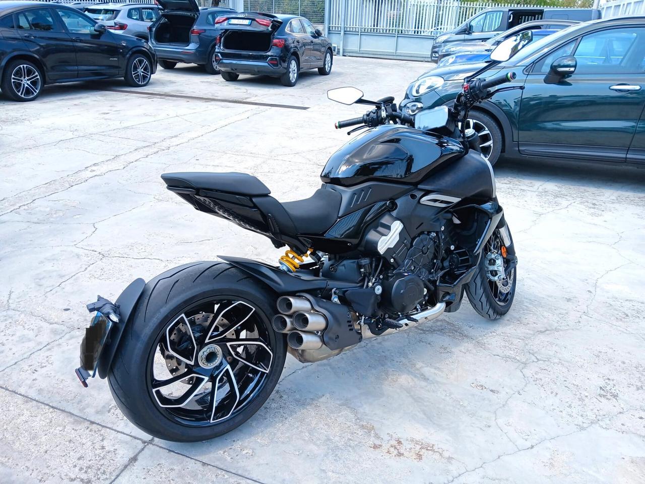 Ducati Diavel V4