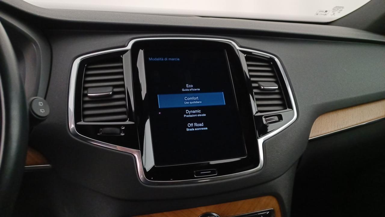 VOLVO XC90 2.0 b5 Momentum Pro awd 7p.ti geartronic