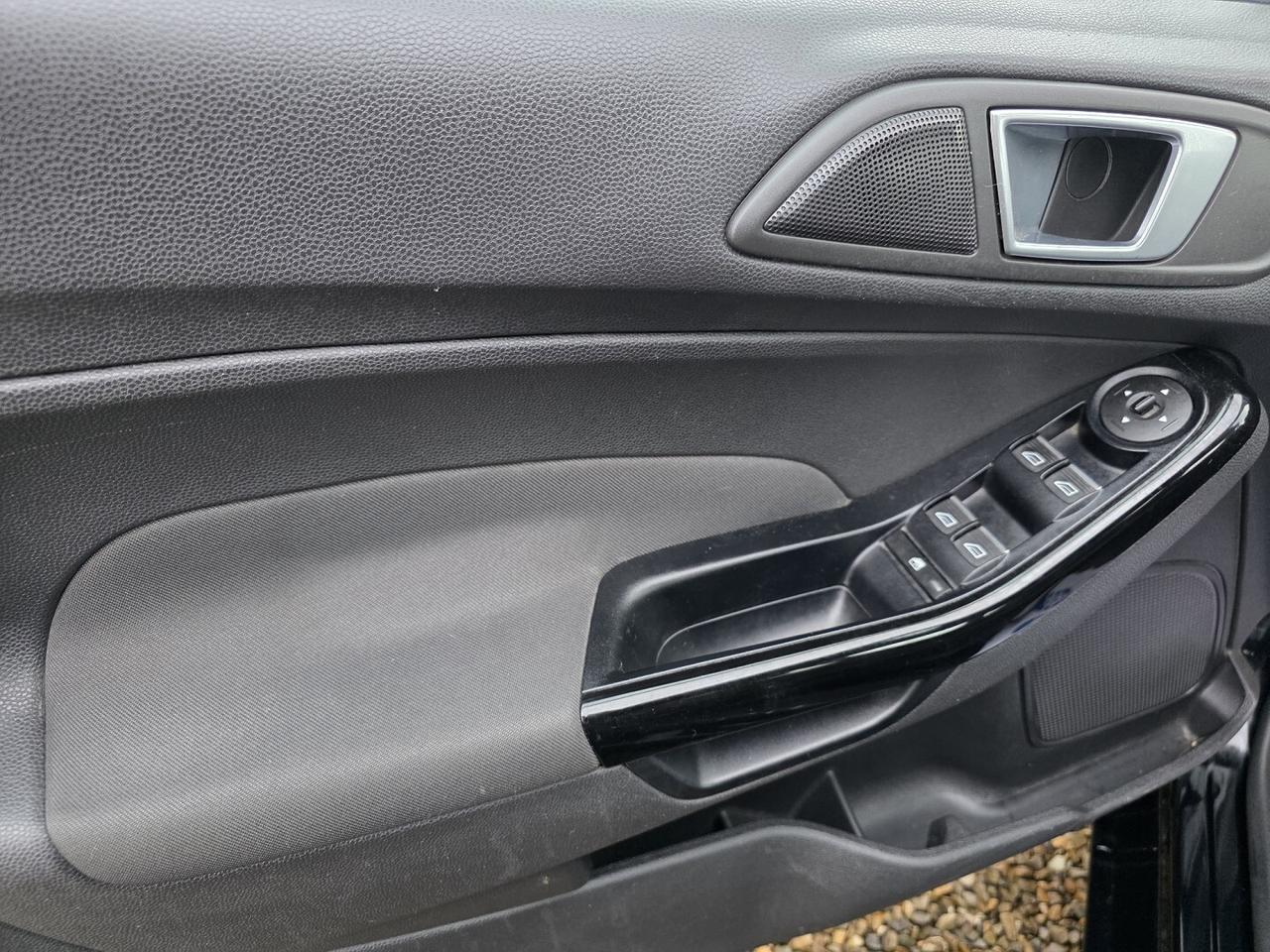 Ford Fiesta 1.5 Td 5P.Titanium(GARANTITA-NEOPAT)