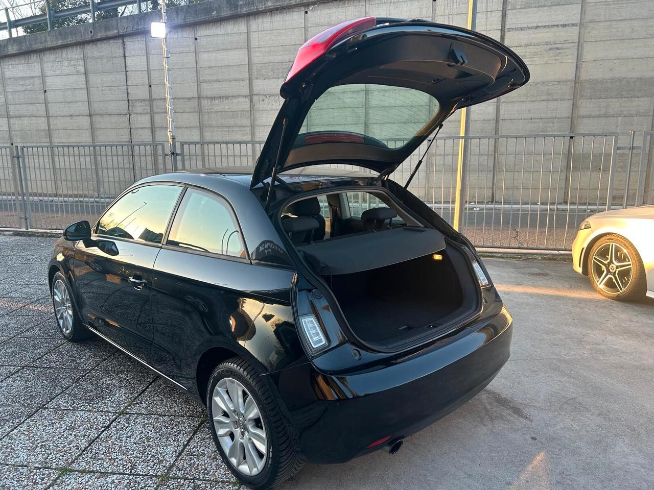 Audi A1 1.6 TDI Attraction