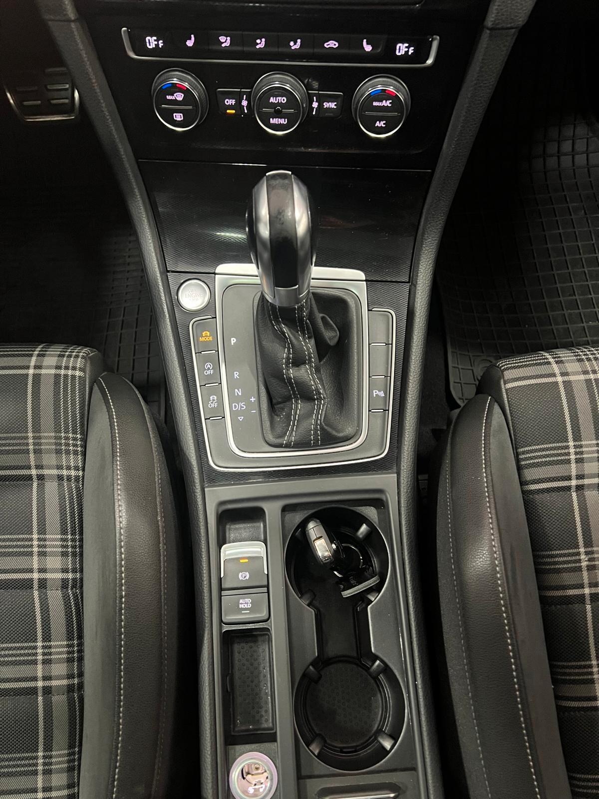 Volkswagen Golf GTD 2.0 TDI DSG 5p. BlueMotion Technology