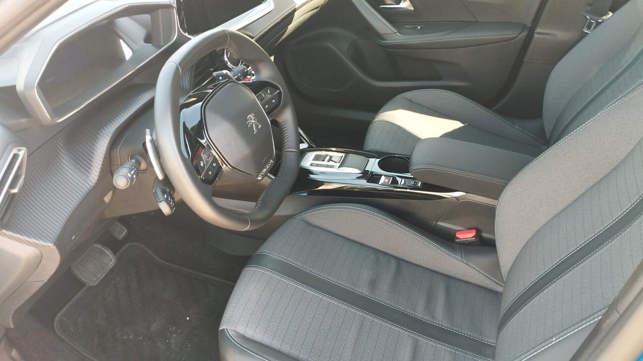 Peugeot 2008 PureTech 130 S&S EAT8