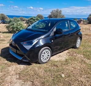 Toyota Aygo Connect 1.0 VVT-i 72 CV 5 porte x-clusiv