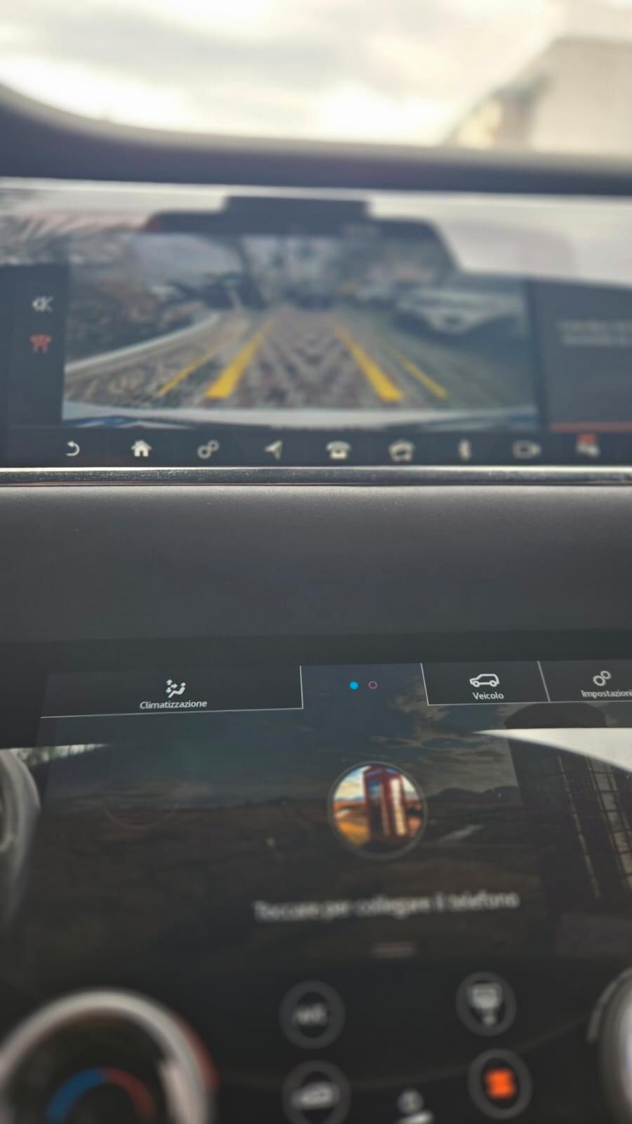 Land Rover Range Rover Evoque 2.0d i4 mhev R-Dynamic SE awd 240CV Uff Italy Navi