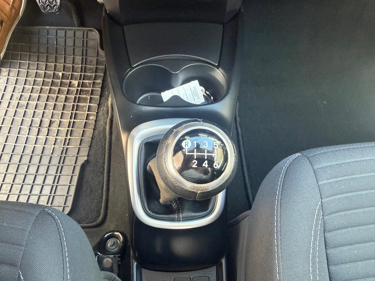 Toyota Yaris 1.5 5 porte Lounge NUOVA