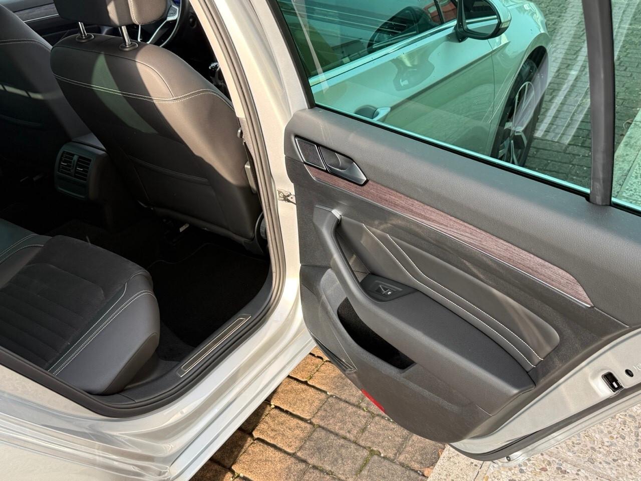 Volkswagen Passat 2.0 TDI SCR EVO Executive PREZZO REALE