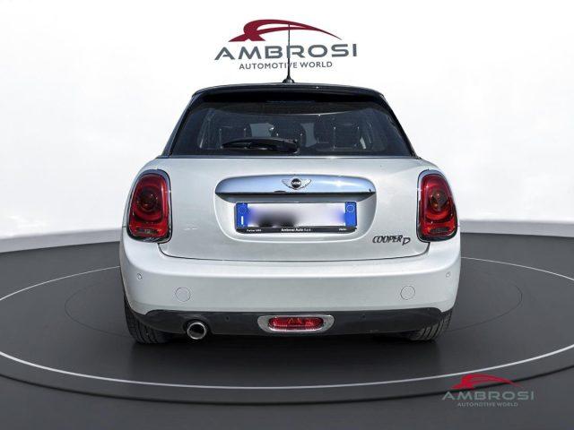 MINI Cooper D 5 porte 1.5 Hype Auto