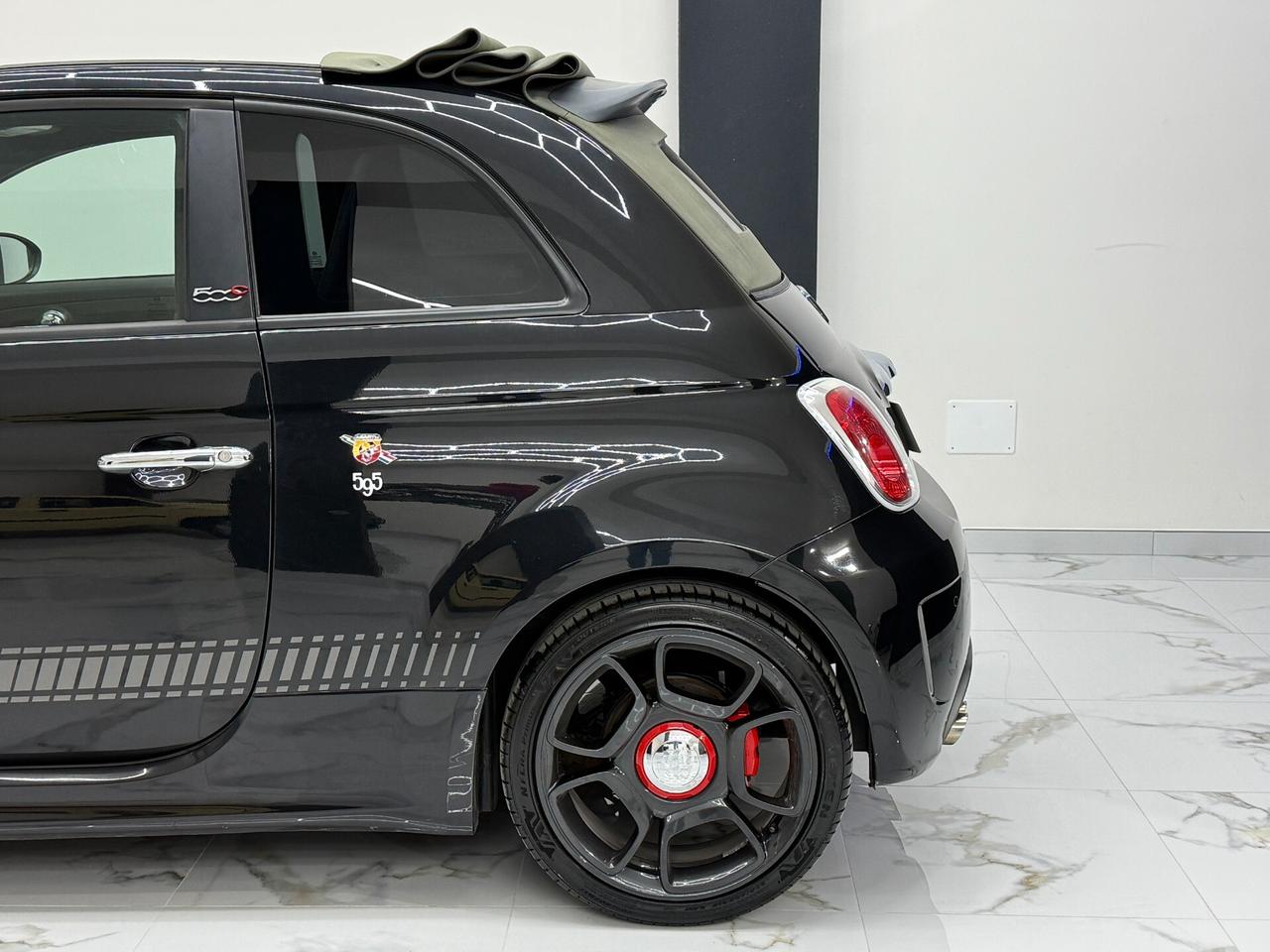 Abarth 595 C 1.4 Turbo T-Jet 160 CV MTA Competizione