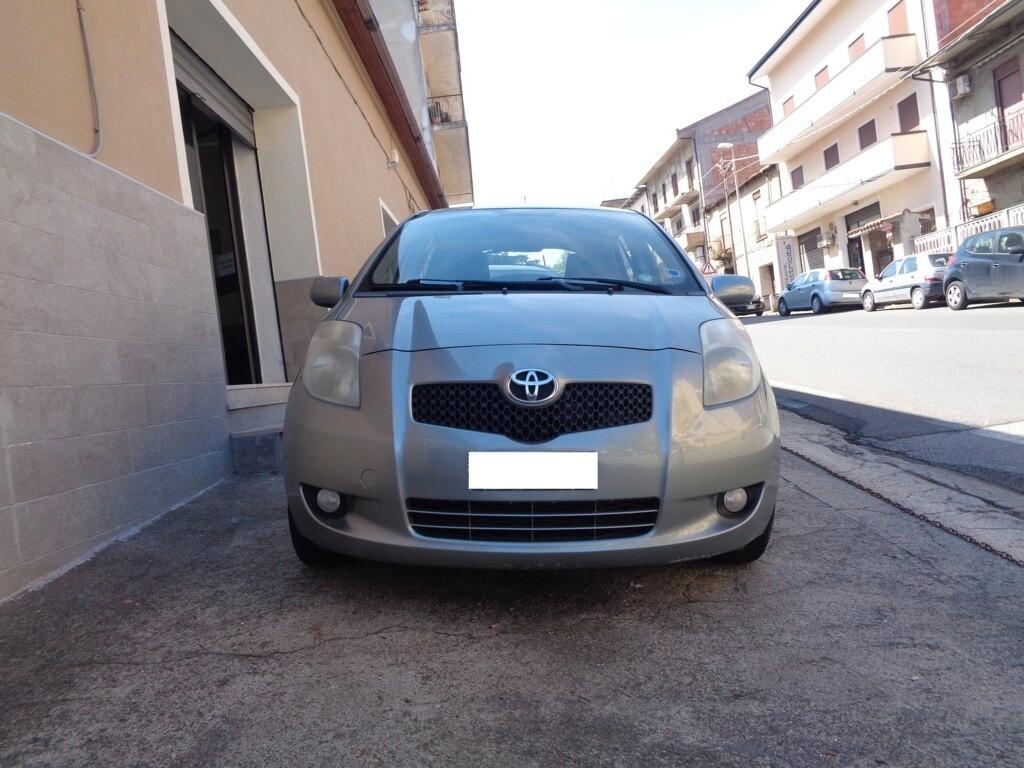 Toyota Yaris 1.4 D-4D 5 porte Sol