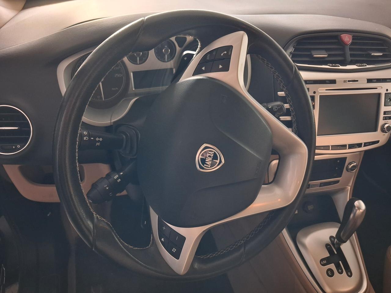 Lancia Delta 1.6 MJT DPF automatica unico proprietario