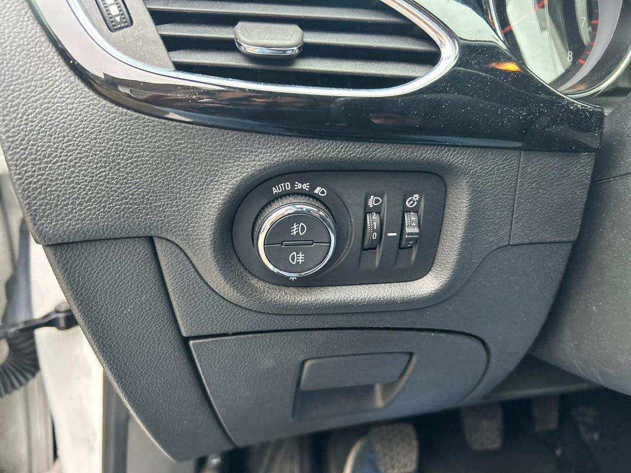 Opel Astra Innovation 1.4 Turbo Ecotec #8398