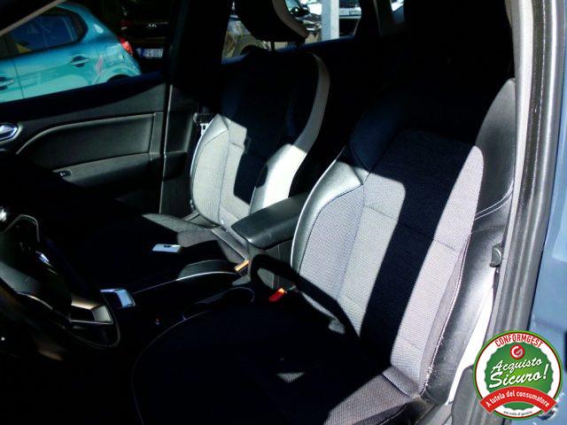 RENAULT Captur dCi 8V 90 CV EDC Initiale Paris