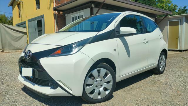 TOYOTA Aygo 1.0 VVT-i 69 CV 5P. x-cool 38000KM UN PROPRIETARIO