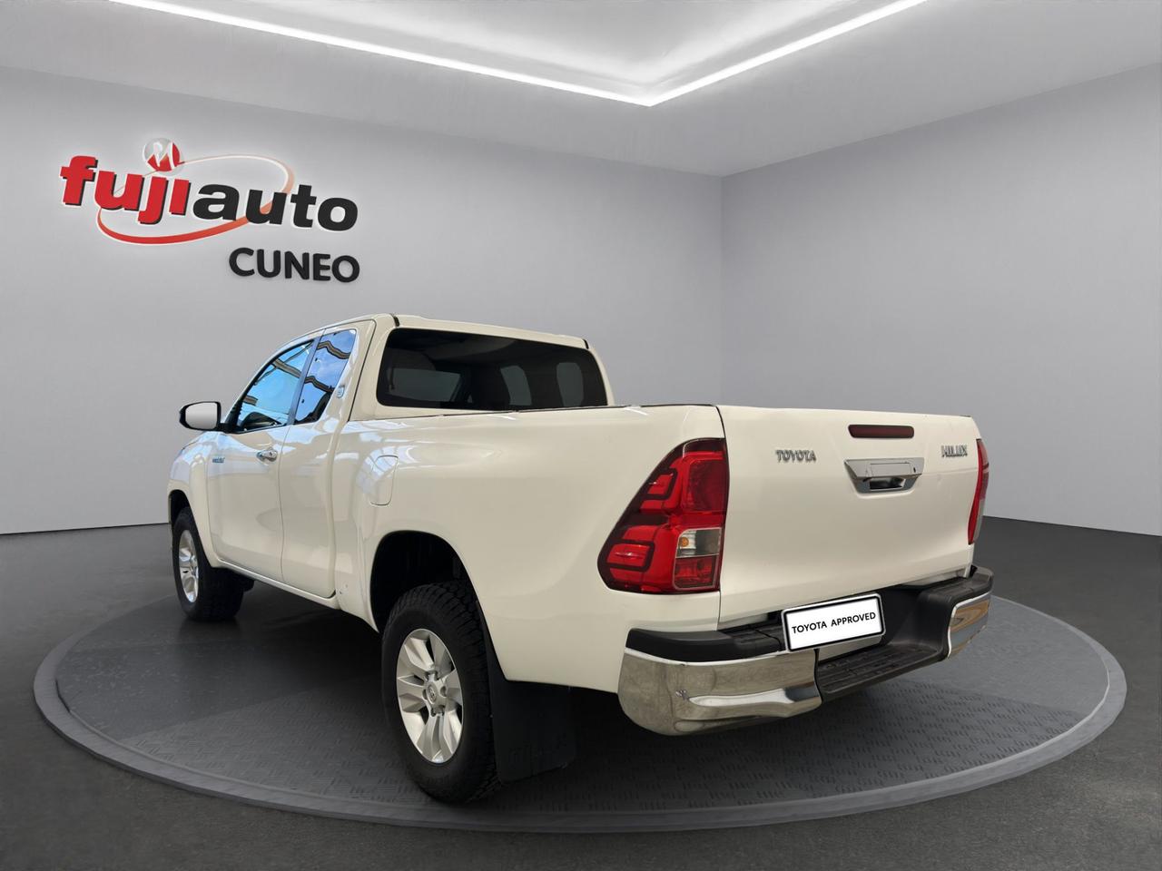 Toyota Hilux 2.4 d-4d extra cab Lounge 4wd