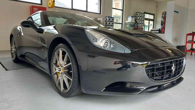 FERRARI California 13000km pari al nuovo IVA esposta