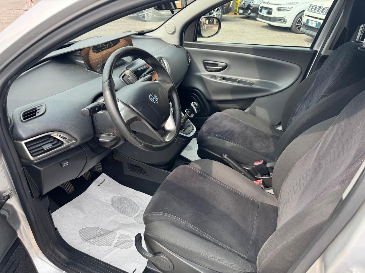 Lancia Ypsilon 1.2 GPL NEOPATENTATI 2014