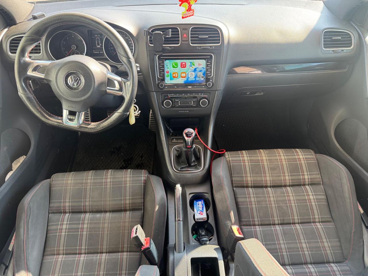 Volkswagen Golf GTI 2.0 GTI #10530