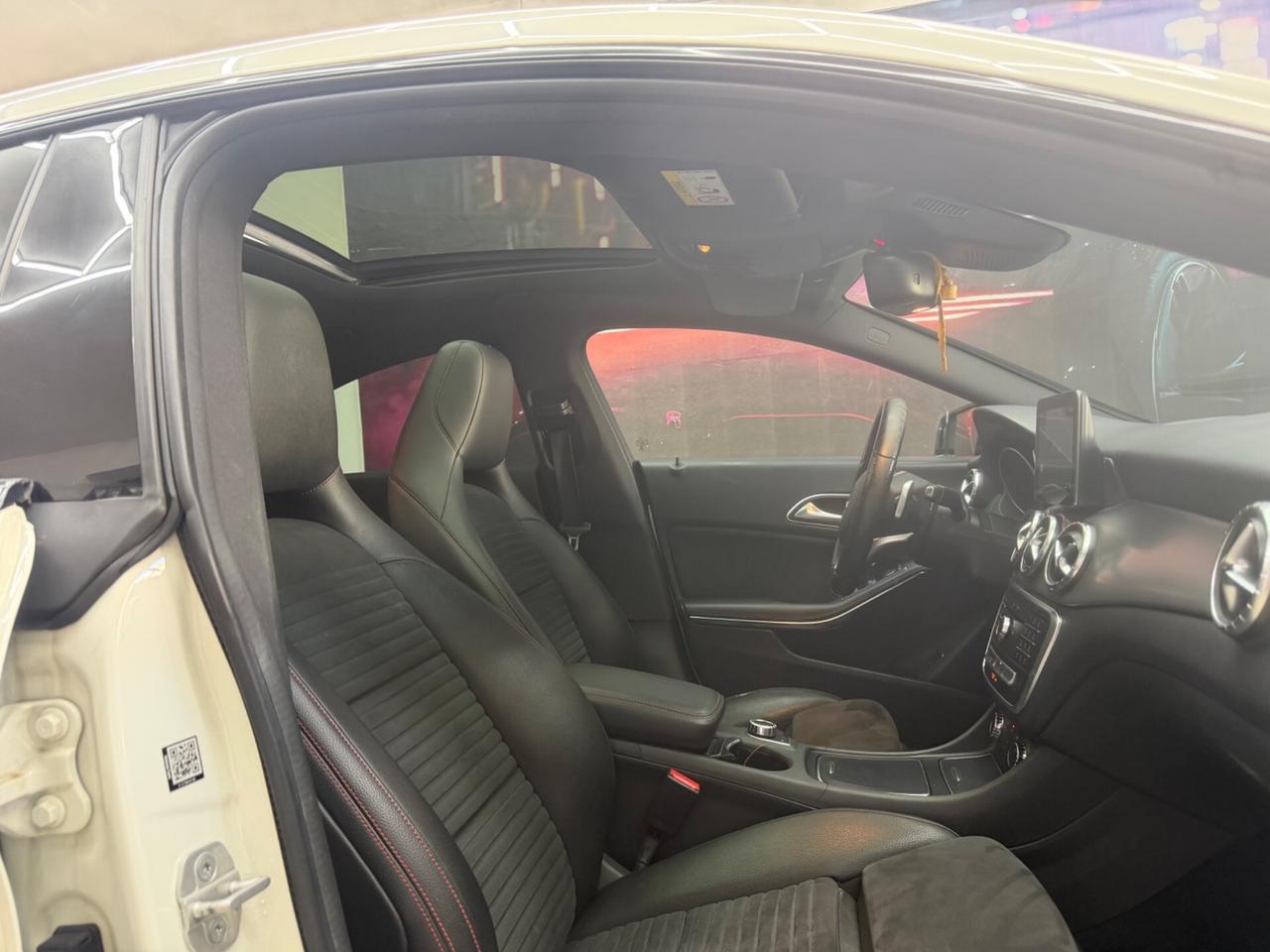 Mercedes-benz CLA 200 d Automatic Premium