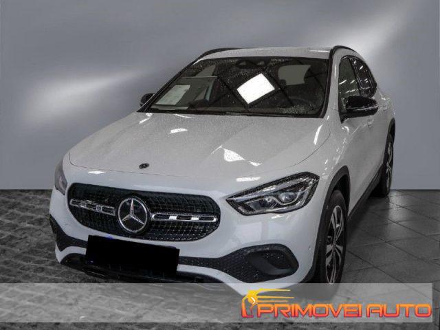 MERCEDES-BENZ GLA 180 Automatic