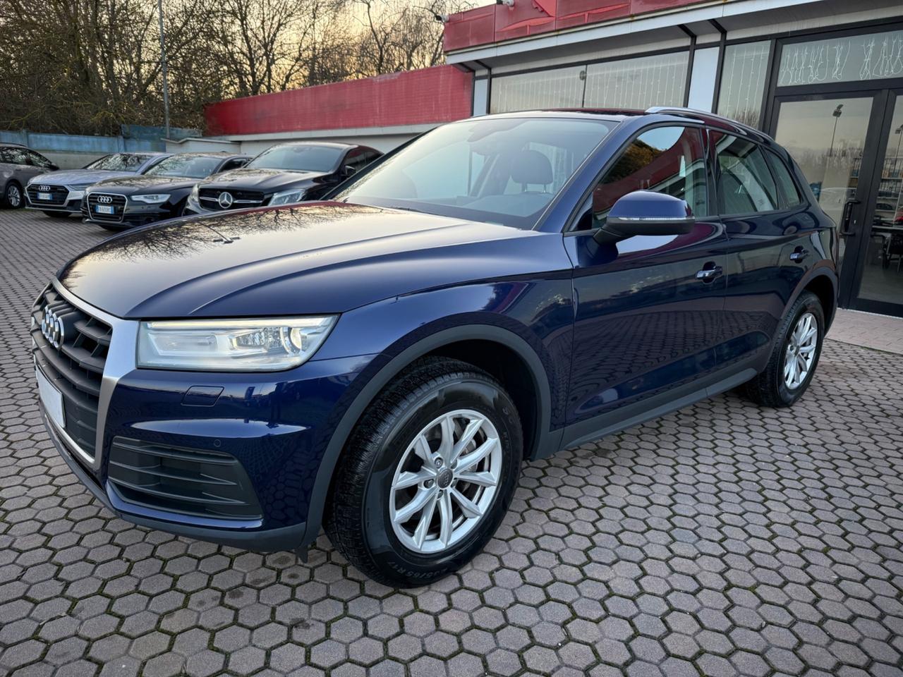 Audi Q5 35 TDI quattro S tronic Business